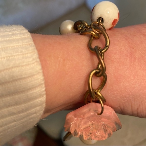 Vintage Romantic Feminine Charm Bracelet Gold Tone - Picture 4 of 10